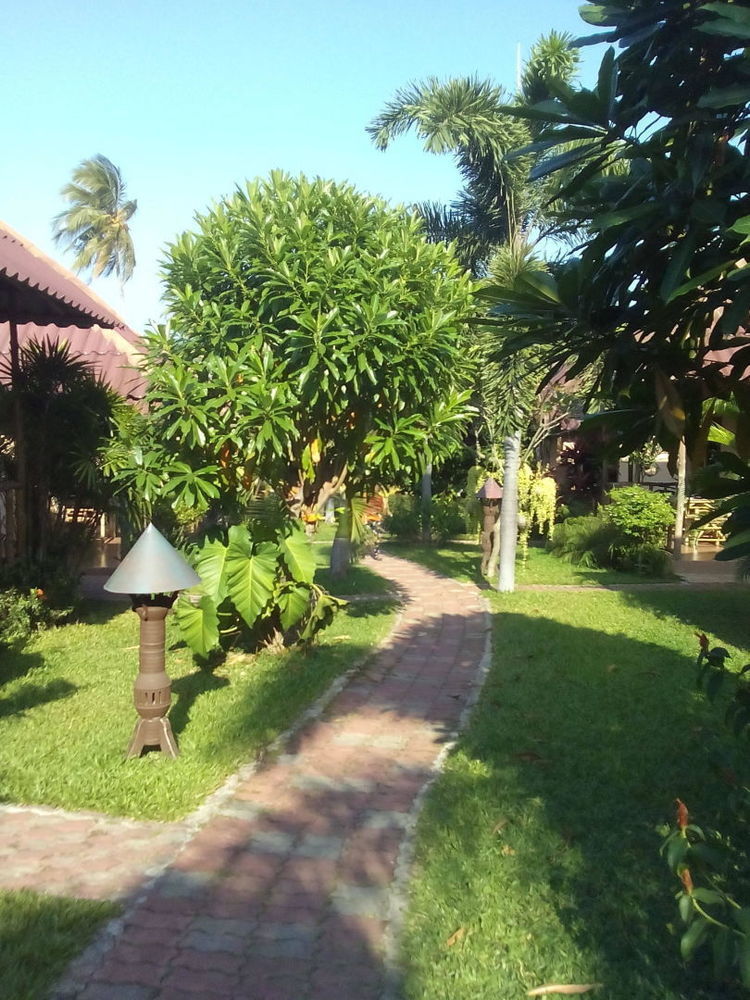 Bee Nat Garden Resort Bang Rak Beach  Exterior foto